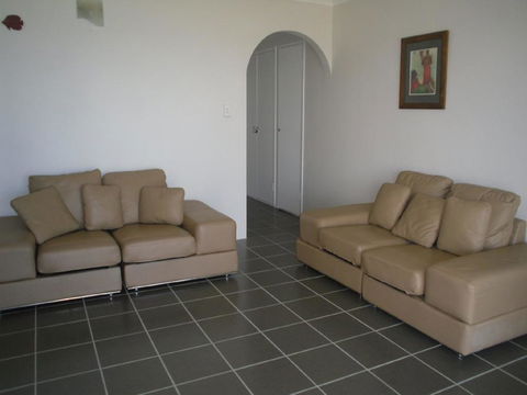 Fabulous Location - Ground Floor Waterfront Unit! Clearview Apartments - Tourism Noosa 0