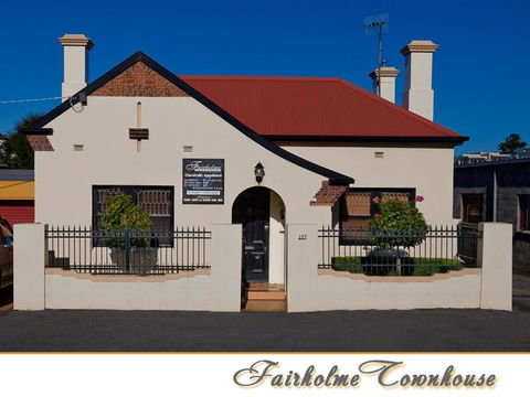 Fairholme Townhouse - Tourism Noosa 0