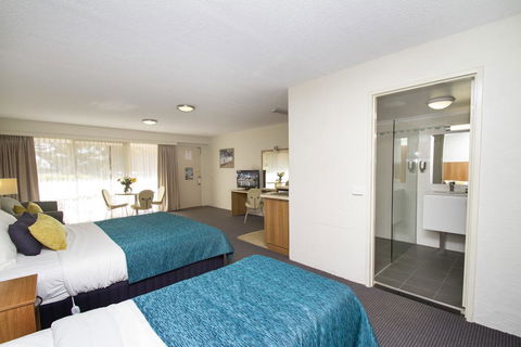 Fairway Motor Inn - Tourism Noosa 1
