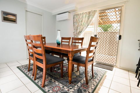 Family Getaway Close To Beach And Restaurants - Tourism Noosa 3