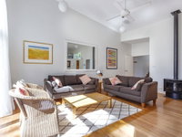 Fantastic Position - Pet Friendly