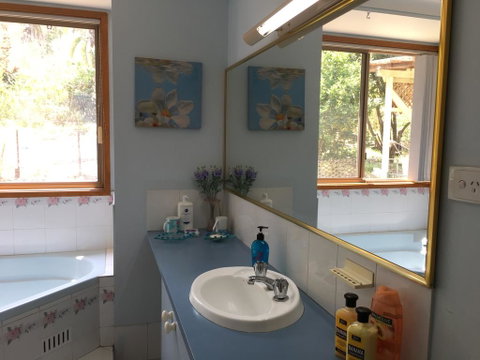 Farm Guests House - Tourism Noosa 1