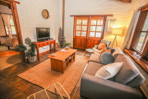 Feathertop Retreat - Tourism Noosa 2
