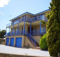 Flat 2 - 3 Bay Lane - Tourism Noosa