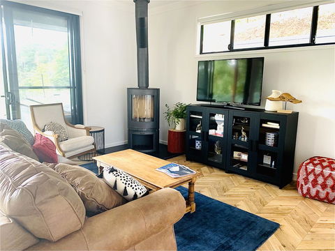 Fletchers Ridge Brand New Luxury Guest House - Tourism Noosa 2