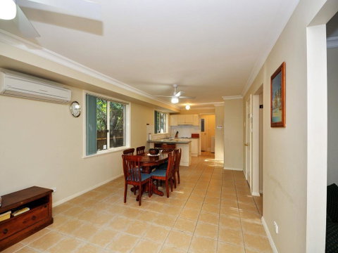 Four Bedroom Quality Townhouse - Tourism Noosa 1