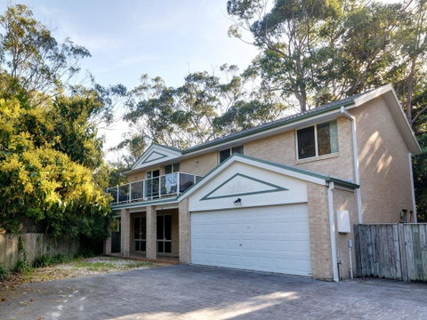 Four Bedroom Quality Townhouse - Tourism Noosa 0
