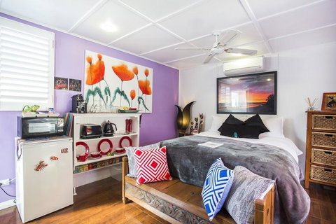 Frog Hollow - Tourism Noosa 0