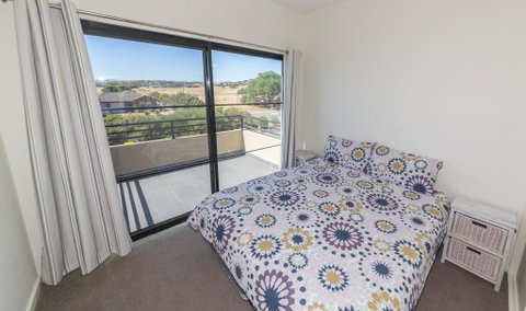 Front 9 Then Dine - 3/61 St Andrews Boulevard - Tourism Noosa 1