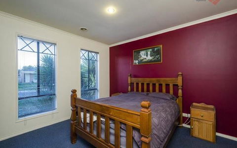 Galahonest Seabrook House West Melbourne - Tourism Noosa 0