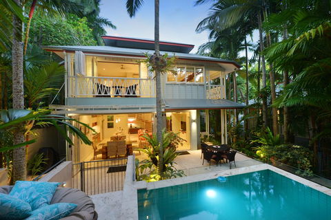 Garden Villa On Murphy - Tourism Noosa 0