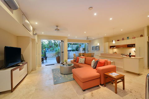 Garden Villa On Murphy - Tourism Noosa 3