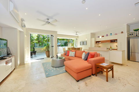 Garden Villa On Murphy - Tourism Noosa 2