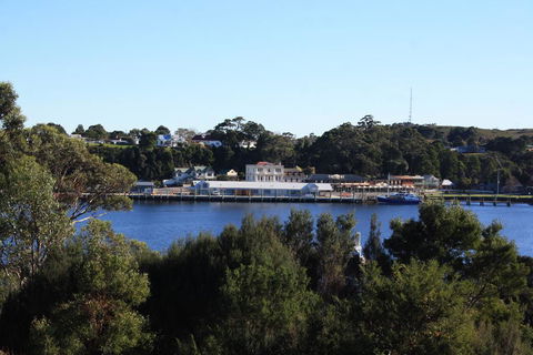 GG Gateway To The Gordon - Tourism Noosa 0