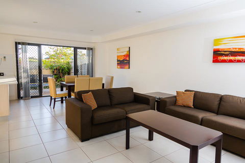 Gladstone Heights Executive Apartments - Tourism Noosa 1