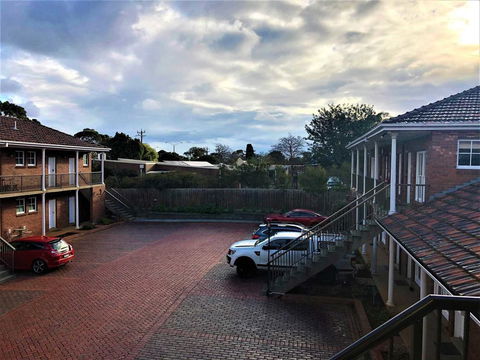 Glen Inn - Tourism Noosa 1