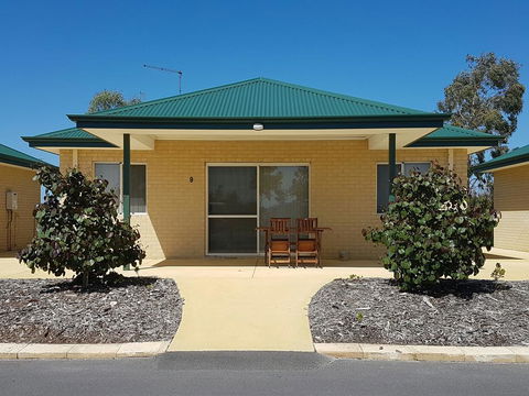 Golden Ponds - Tourism Noosa 1