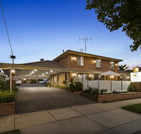 Golden Square Motor Inn - Tourism Noosa