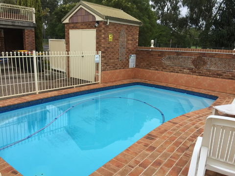 Golf Links Motel - Tourism Noosa 2