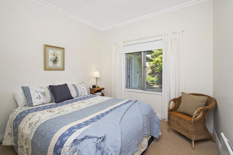 GOWAN ROSS COTTAGE - Tourism Noosa 3