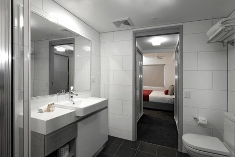 H On Mitchell Apartment Hotel - Tourism Noosa 2