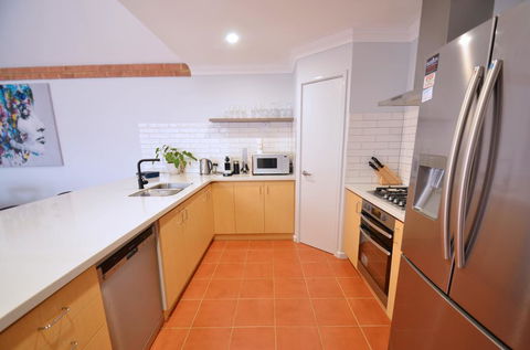 Halcyon Daze - Tourism Noosa 1