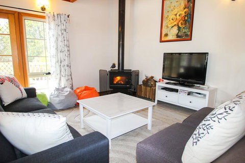 Halinka Lodge - Tourism Noosa 0