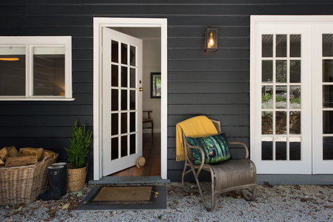 Hambleden - Tourism Noosa 0