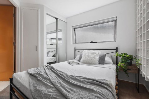 Heart Of Sandringham Apartment By Ready Set Host - Tourism Noosa 0