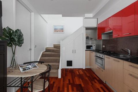 Heart Of Sandringham Apartment By Ready Set Host - Tourism Noosa 2