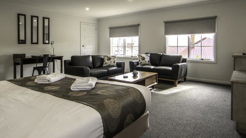 Hideaway On George - Tourism Noosa 0
