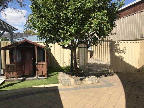 Hillarys Family Holiday Home - Tourism Noosa 3