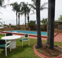 Hilltop Motel - Tourism Noosa