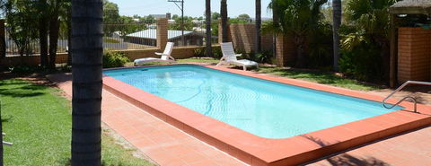 Hilltop Motel - Tourism Noosa 2