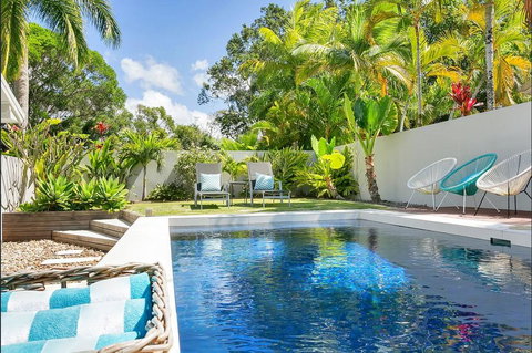 Hilltop Rainforest Retreat - Tourism Noosa 3