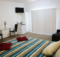 Honeybee - Country Accommodation - Tourism Noosa