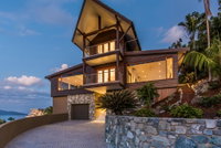 Horizons on Hamilton Island