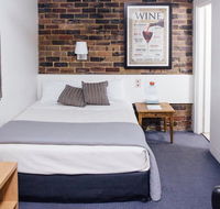 Hornsby Inn - Tourism Noosa
