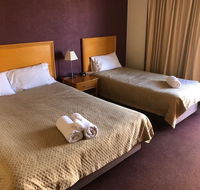 Horse  Jockey Hotel Motel - Tourism Noosa