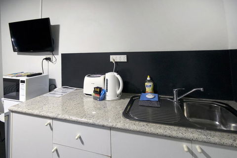 Jabiru Motel - Tourism Noosa 2