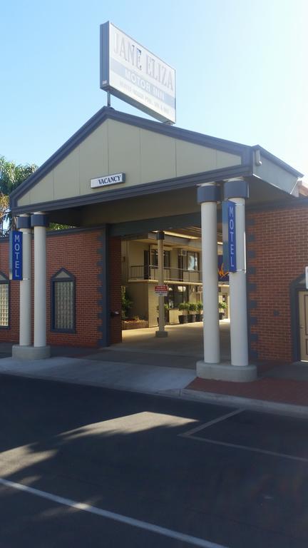 Jane Eliza Motor Inn - Tourism Noosa 1