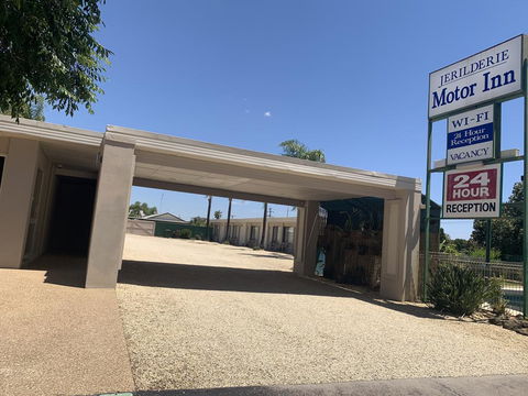 Jerilderie Motor Inn - Tourism Noosa 0