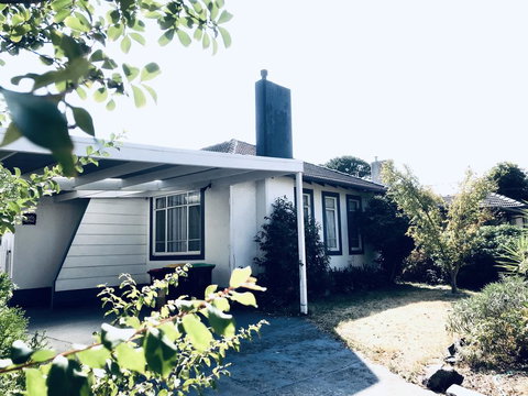 Jesson Crescent Dandenong Cozy House - Tourism Noosa 2