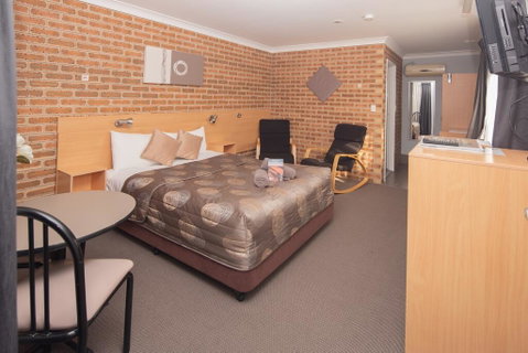 Jumbuck Motor Inn - Tourism Noosa 1