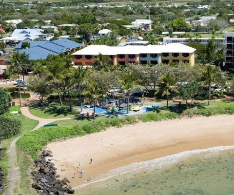Kacy's Bargara Beach Motel - Tourism Noosa 0