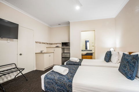 Karratha Central Apartments - Tourism Noosa 3