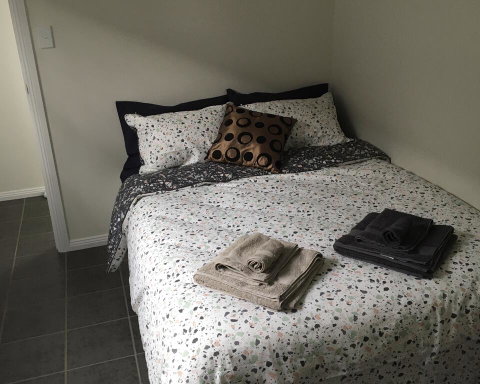 Kats BnB - Tourism Noosa 0
