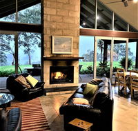 Kenwood Bank Vineyard Retreat - Tourism Noosa