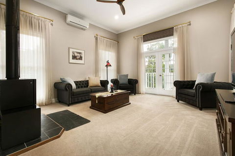 Kerami Manor & Day Spa - Tourism Noosa 2