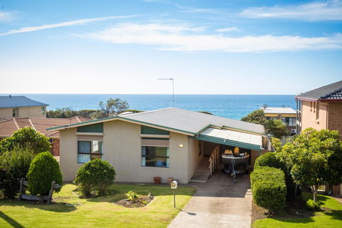 Kianga Parade Beach House - Tourism Noosa 0